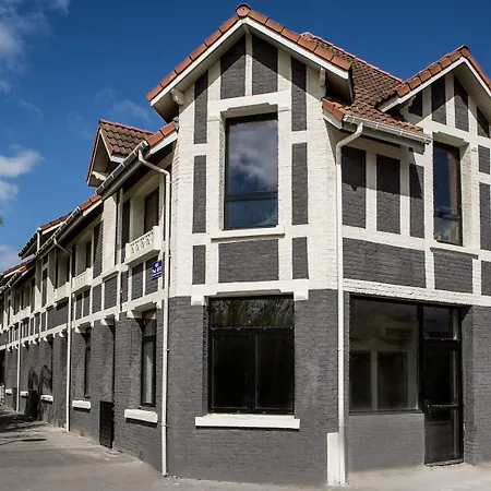 Louvre-lens - Esprit De France 4*