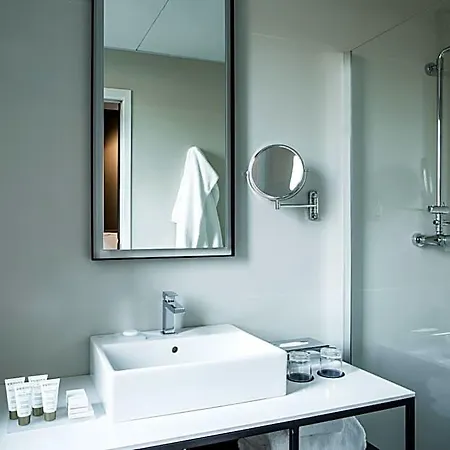 Hotel Louvre-lens - Esprit De France 4*