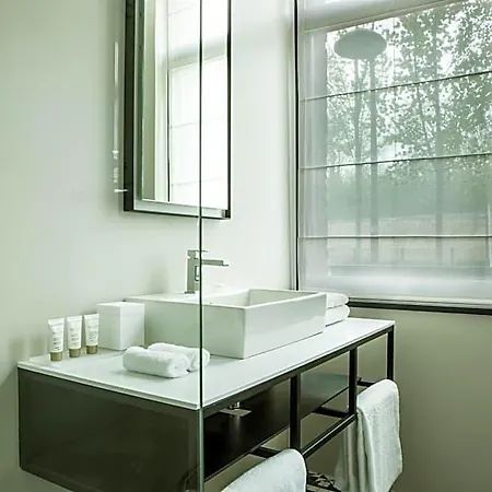 Louvre-lens - Esprit De France 4*