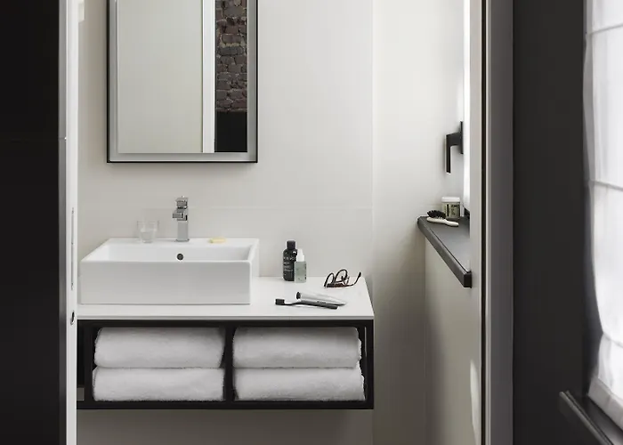 Louvre-lens - Esprit De France 4* Lens