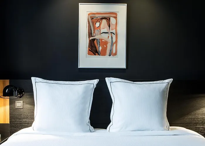 Louvre-lens - Esprit De France 4*