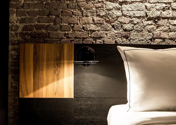 Louvre-lens - Esprit De France 4*